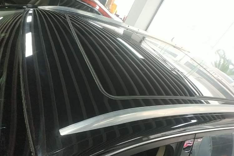 Used Buick Envision 2016 20T Two-Wheel-Drive Elite Model Roof