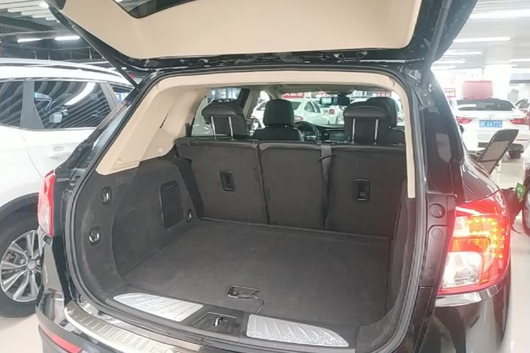 Used Buick Envision 2016 20T Two-Wheel-Drive Elite Model Trunk