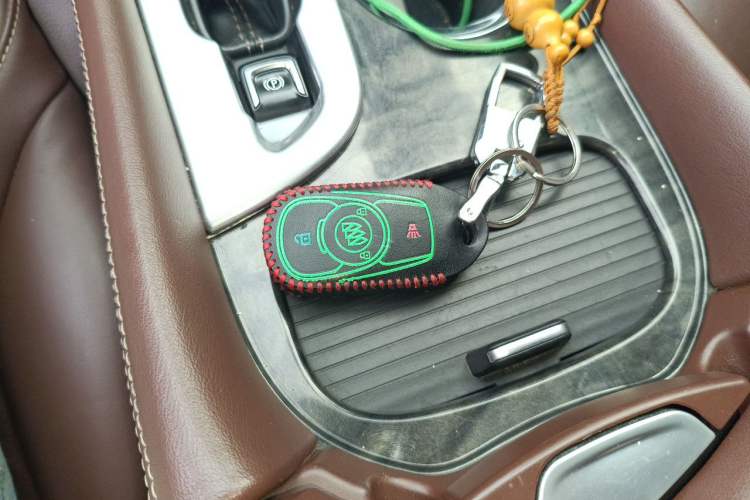 Used Buick Envision 2016 20T Two-Wheel-Drive Elite Model Vehicle Key