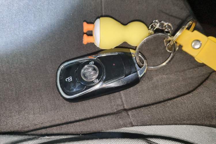 Used Buick Envision 2016 20T Two-Wheel-Drive Elite Model Vehicle Key