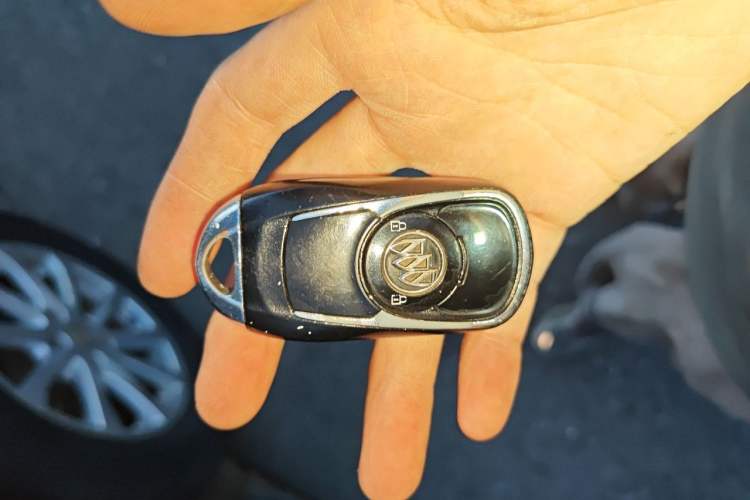 Used Buick Envision 2016 20T Two-Wheel-Drive Elite Model Vehicle Key
