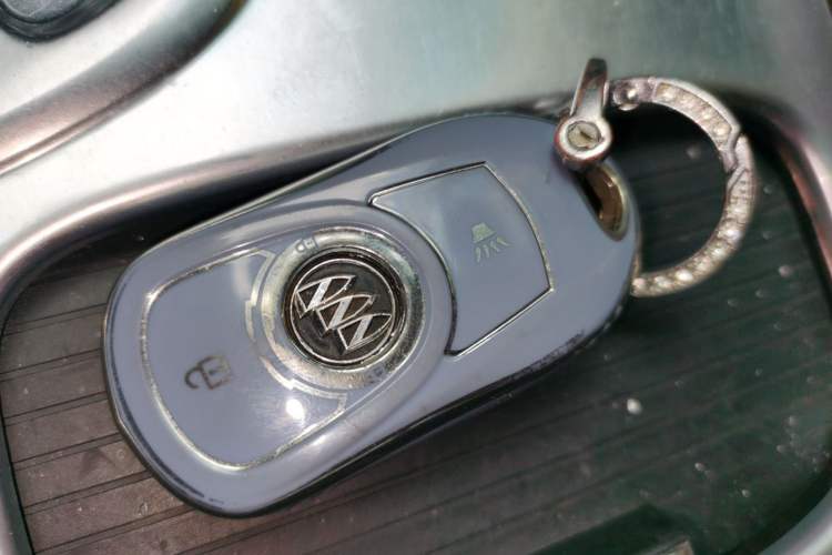 Used Buick Envision 2016 20T Two-Wheel-Drive Elite Model Vehicle Key
