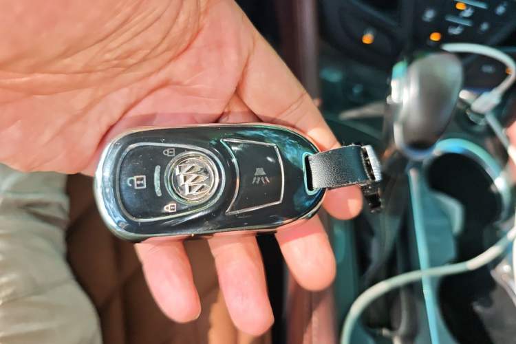 Used Buick Envision 2016 20T Two-Wheel-Drive Elite Model Vehicle Key