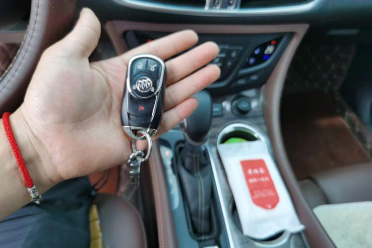 Used Buick Envision 2016 28T Four-Wheel Drive Luxury Model Vehicle Key