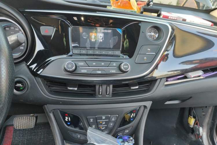 Used Buick Envision 2016 20T Two-Wheel-Drive Elite Model Audio And AC Panel