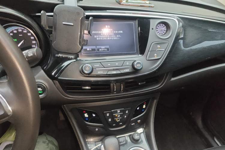 Used Buick Envision 2016 20T Two-Wheel-Drive Elite Model Audio And AC Panel