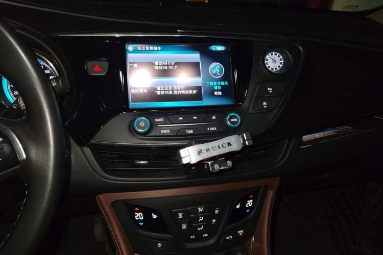 Used Buick Envision 2016 20T Two-Wheel-Drive Elite Model Audio And AC Panel
