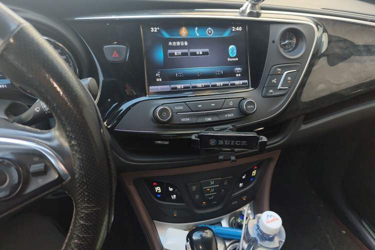 Used Buick Envision 2016 28T Four-Wheel Drive Luxury Model Audio And AC Panel