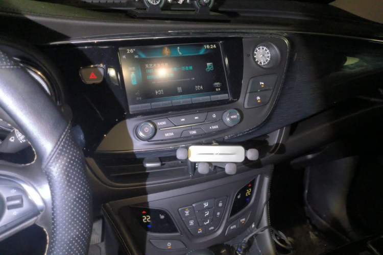 Used Buick Envision 2016 20T Two-Wheel-Drive Elite Model Audio And AC Panel