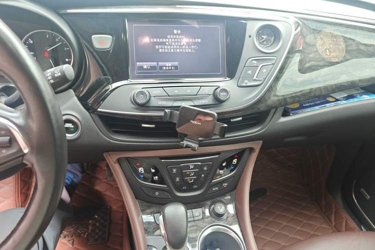 Used Buick Envision 2016 28T All-Wheel-Drive All-Terrain Sport Flagship Edition Audio And AC Panel