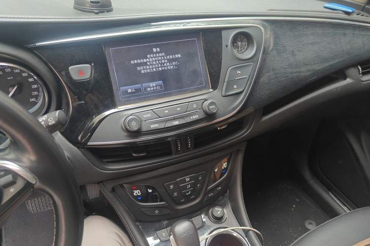 Used Buick Envision 2016 20T Two-Wheel-Drive Elite Model Audio And AC Panel