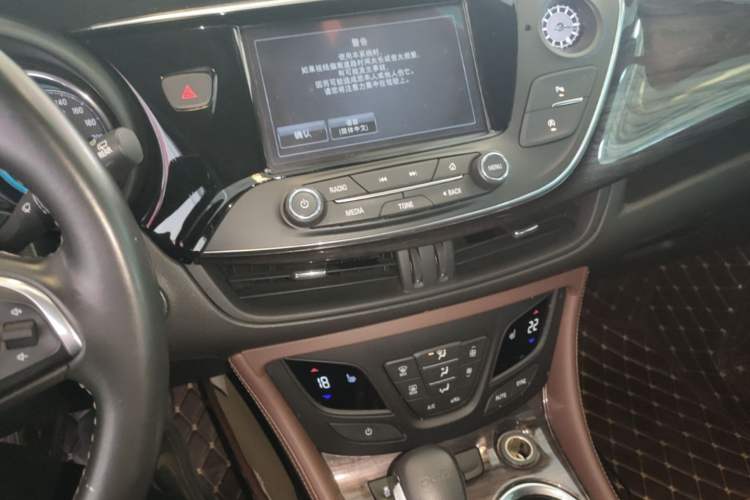 Used Buick Envision 2016 20T Two-Wheel-Drive Elite Model Audio And AC Panel