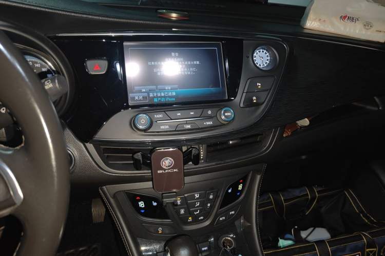 Used Buick Envision 2016 28T Four-Wheel Drive Elite Version Audio And AC Panel