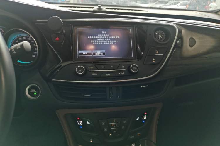 Used Buick Envision 2016 20T Two-Wheel-Drive Elite Model Audio And AC Panel