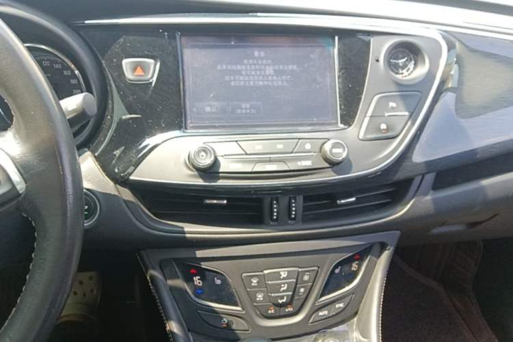 Used Buick Envision 2016 28T Four-Wheel Drive Elite Version Audio And AC Panel