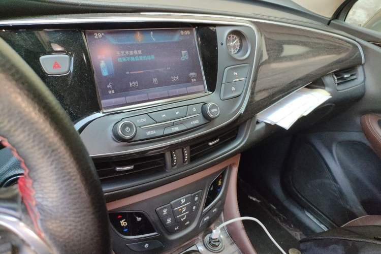 Used Buick Envision 2016 20T Two-Wheel-Drive Elite Model Audio And AC Panel