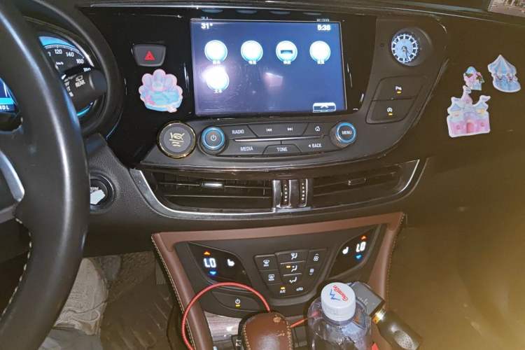Used Buick Envision 2016 20T Two-Wheel-Drive Elite Model Audio And AC Panel