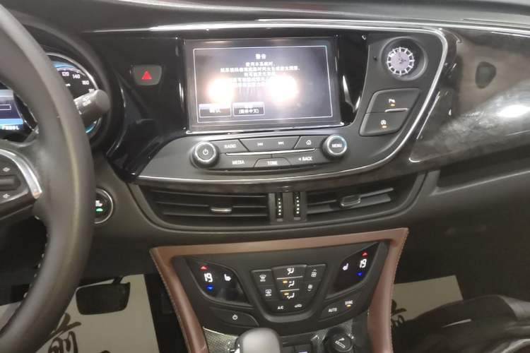Used Buick Envision 2016 28T Four-Wheel Drive Elite Version Audio And AC Panel