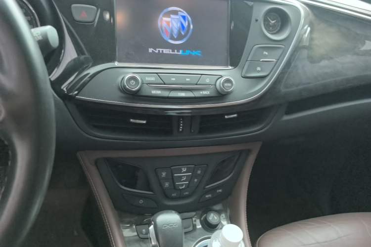 Used Buick Envision 2016 20T Two-Wheel-Drive Elite Model Audio And AC Panel