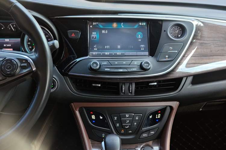 Used Buick Envision 2016 20T Two-Wheel-Drive Elite Model Audio And AC Panel