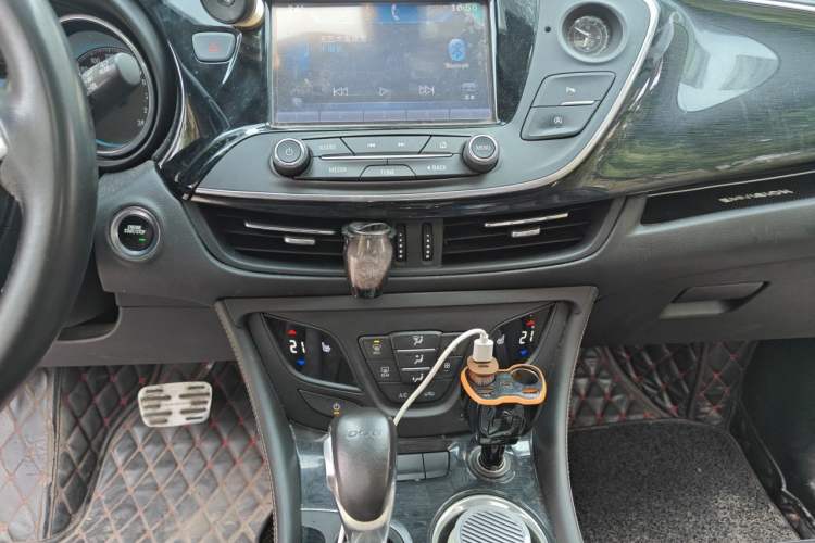 Used Buick Envision 2016 20T Two-Wheel-Drive Elite Model Audio And AC Panel