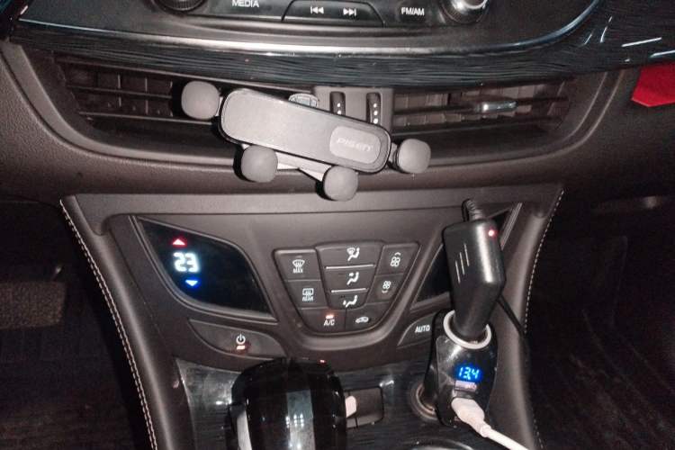 Used Buick Envision 2016 20T Two-Wheel Drive Leading Version Audio And AC Panel