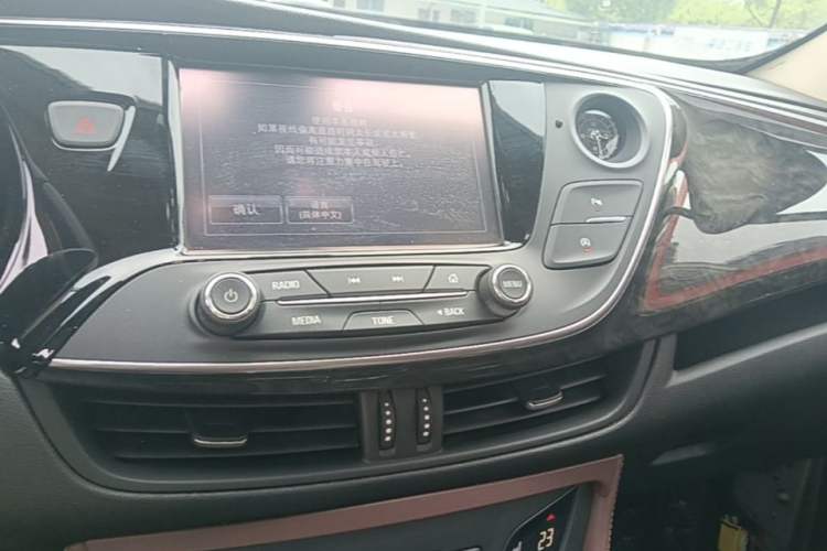 Used Buick Envision 2016 20T Two-Wheel-Drive Elite Model Audio And AC Panel