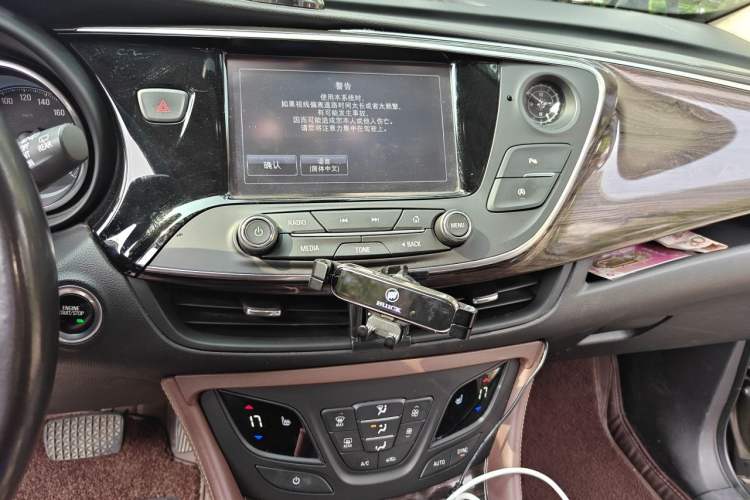Used Buick Envision 2016 20T Two-Wheel-Drive Elite Model Audio And AC Panel