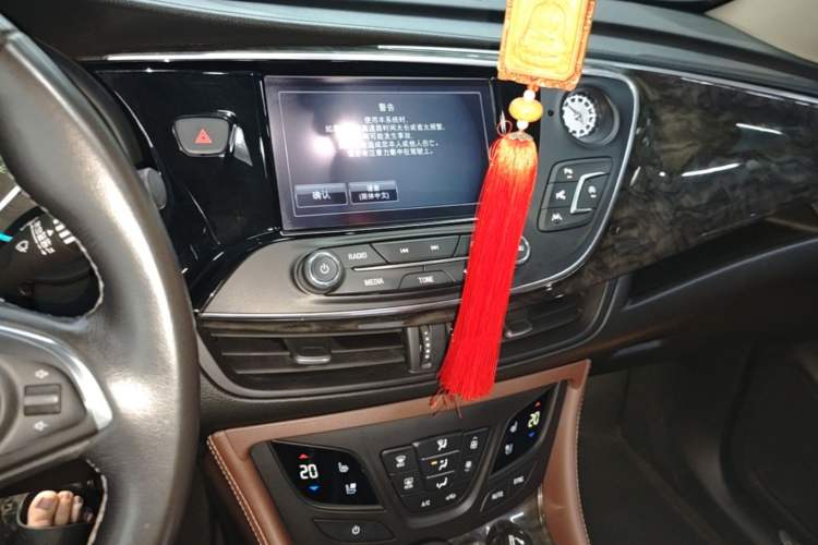 Used Buick Envision 2016 28T Four-Wheel Drive Luxury Model Audio And AC Panel