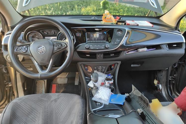Used Buick Envision 2016 20T Two-Wheel-Drive Elite Model Center Console