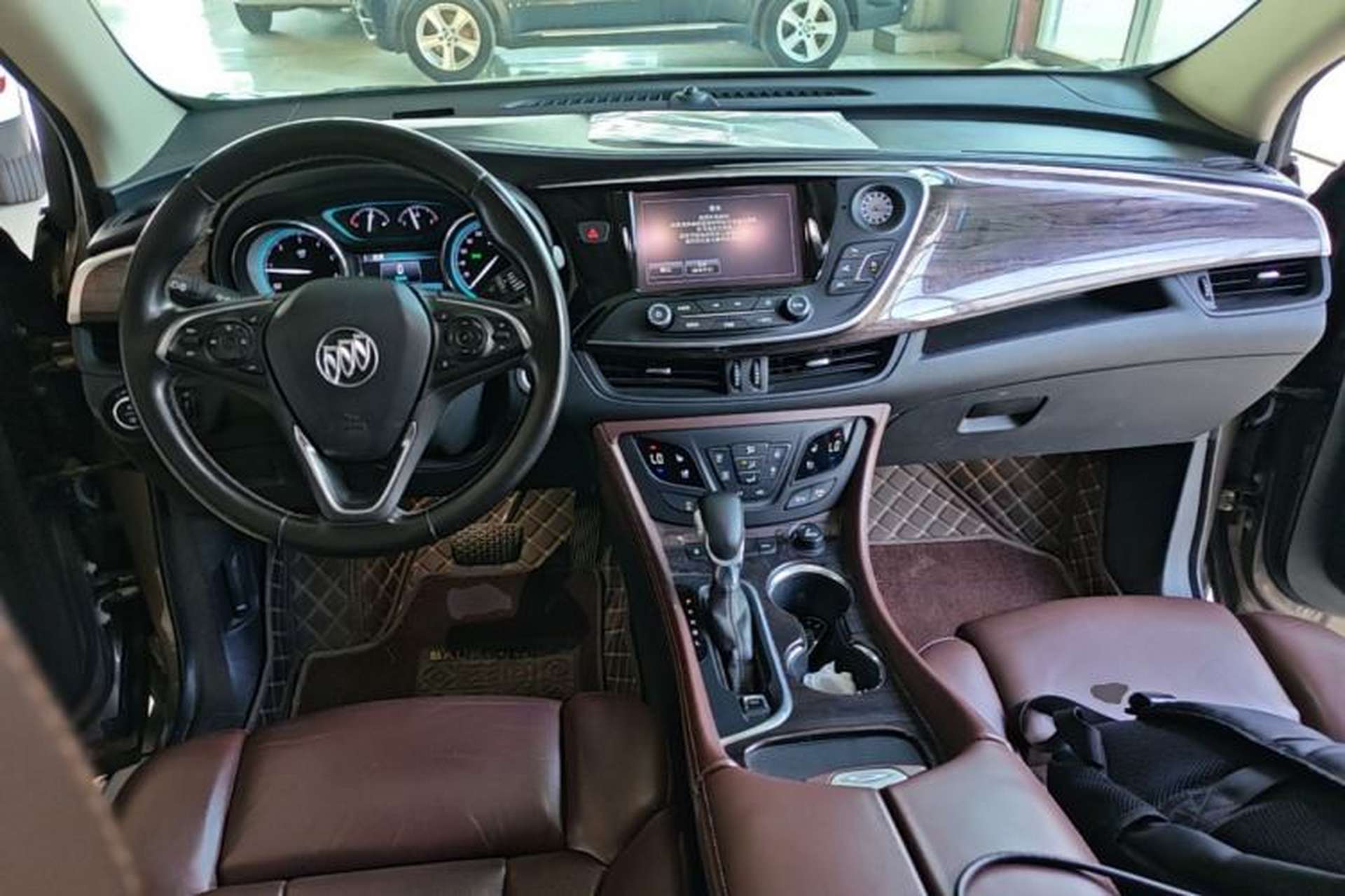 Used Buick Envision 2016 28T Four-Wheel Drive Luxury Model Center Console