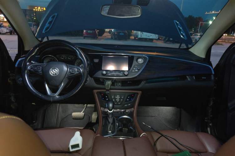 Used Buick Envision 2016 28T Four-Wheel Drive Luxury Model Center Console