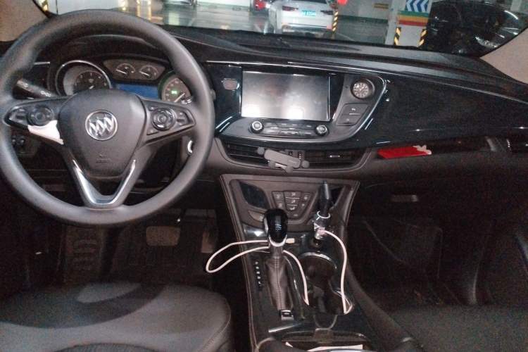 Used Buick Envision 2016 20T Two-Wheel Drive Leading Version Center Console