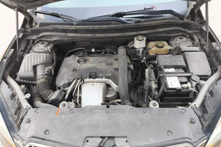 Used Buick Envision 2016 28T Four-Wheel Drive Elite Version Engine Bay