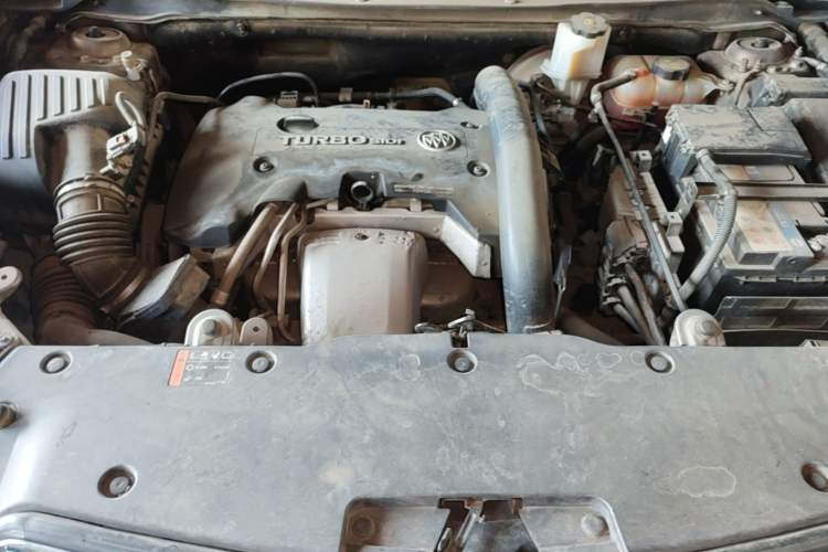 Used Buick Envision 2016 28T Four-Wheel Drive Elite Version Engine Bay