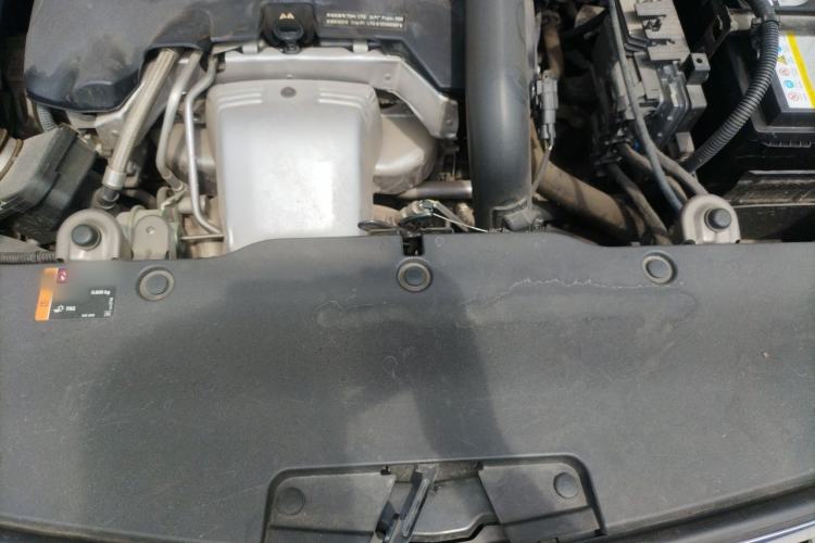 Used Buick Envision 2016 28T Four-Wheel Drive Elite Version Engine Bay