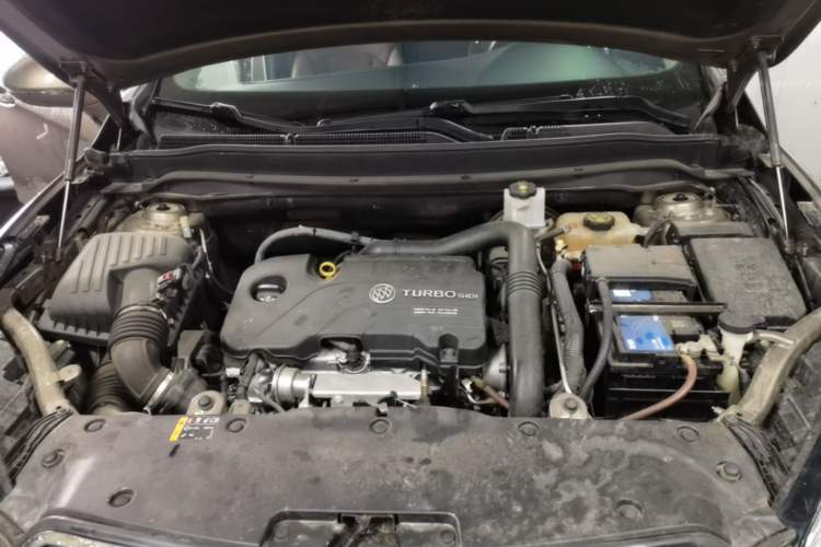 Used Buick Envision 2016 20T Two-Wheel-Drive Elite Model Engine Bay