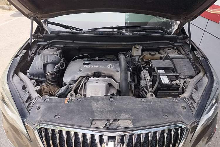 Used Buick Envision 2016 28T Four-Wheel Drive Elite Version Engine Bay
