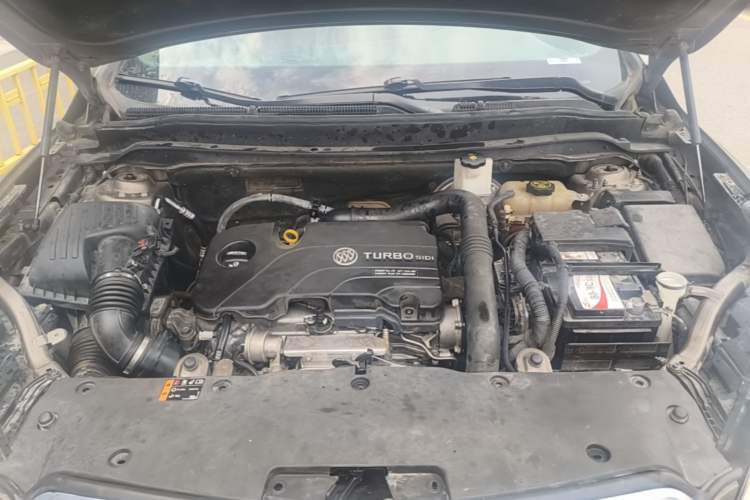 Used Buick Envision 2016 20T Two-Wheel-Drive Elite Model Engine Bay