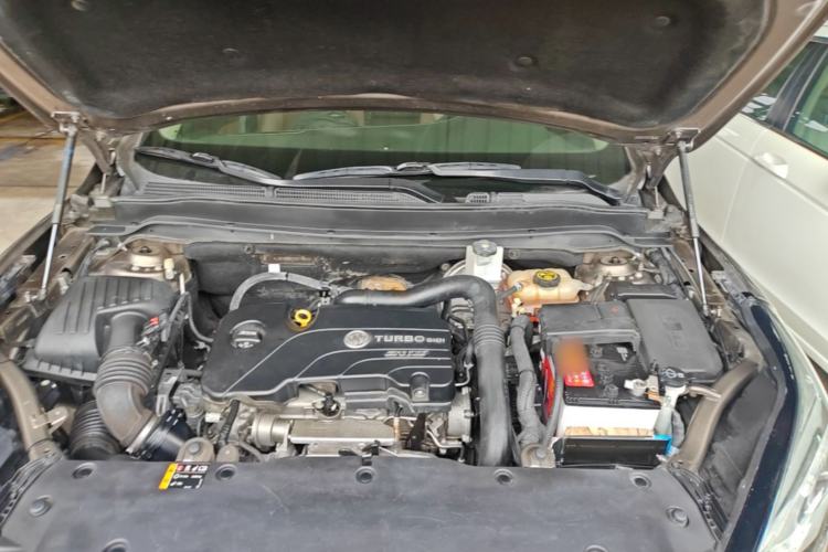 Used Buick Envision 2016 20T Two-Wheel-Drive Elite Model Engine Bay