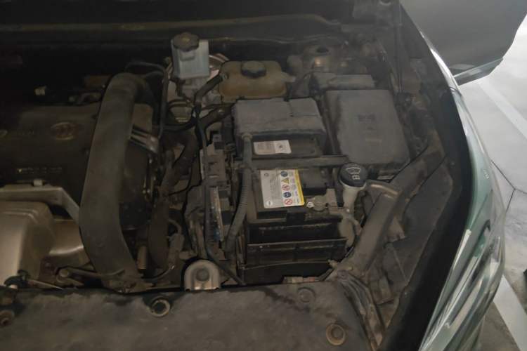Used Buick Envision 2016 28T Four-Wheel Drive Luxury Model Engine Bay Left