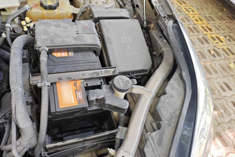 Used Buick Envision 2016 20T Two-Wheel-Drive Elite Model Engine Bay Left