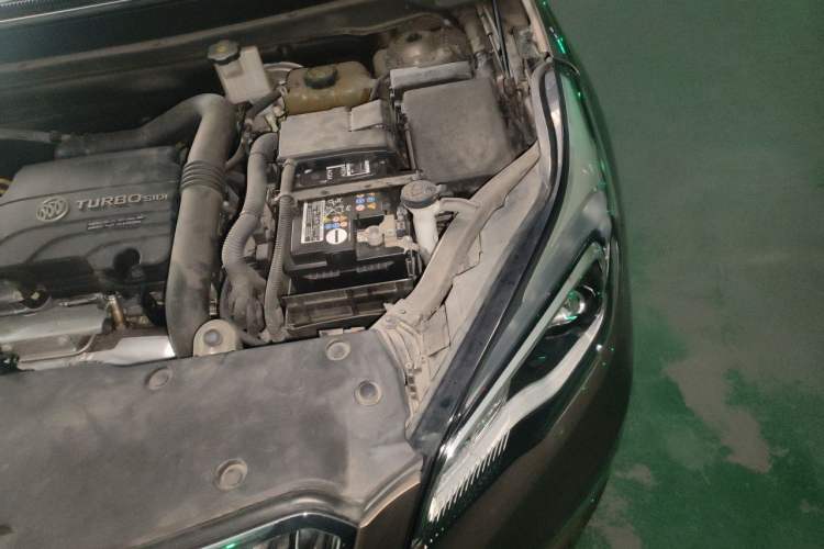 Used Buick Envision 2016 20T Two-Wheel-Drive Elite Model Engine Bay Left