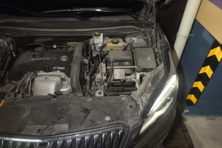 Used Buick Envision 2016 28T Four-Wheel Drive Elite Version Engine Bay Left