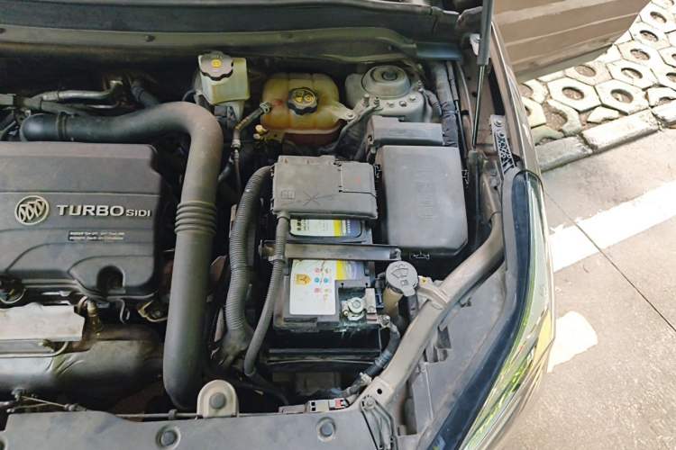 Used Buick Envision 2016 20T Two-Wheel-Drive Elite Model Engine Bay Left
