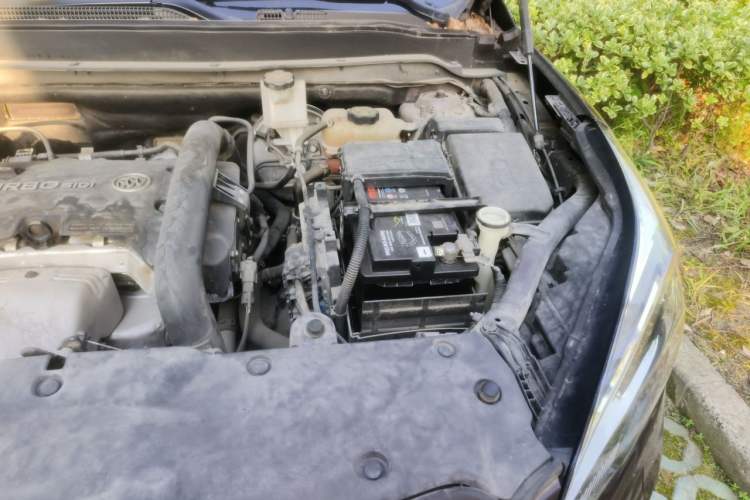 Used Buick Envision 2016 28T Four-Wheel Drive All-Terrain Flagship Edition Engine Bay Left