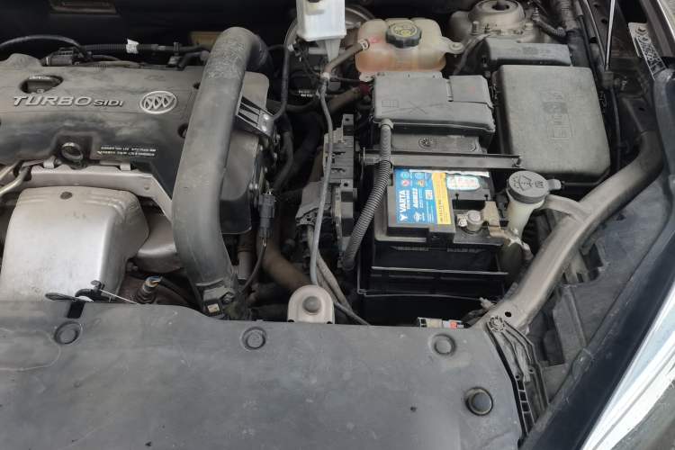 Used Buick Envision 2016 28T Four-Wheel Drive Luxury Model Engine Bay Left
