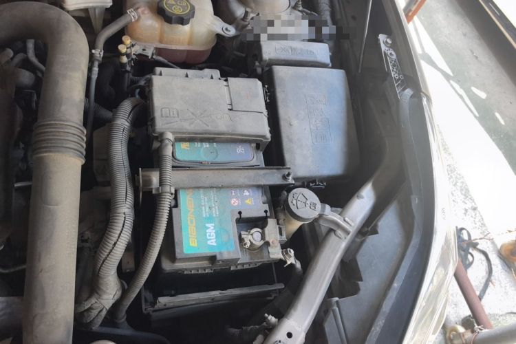 Used Buick Envision 2016 20T Two-Wheel-Drive Elite Model Engine Bay Left