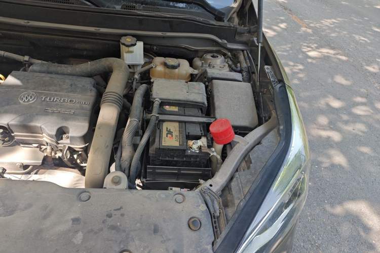 Used Buick Envision 2016 20T Two-Wheel Drive Leading Version Engine Bay Left