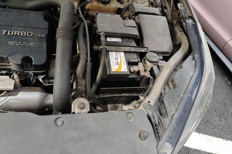 Used Buick Envision 2016 20T Two-Wheel Drive Leading Version Engine Bay Left